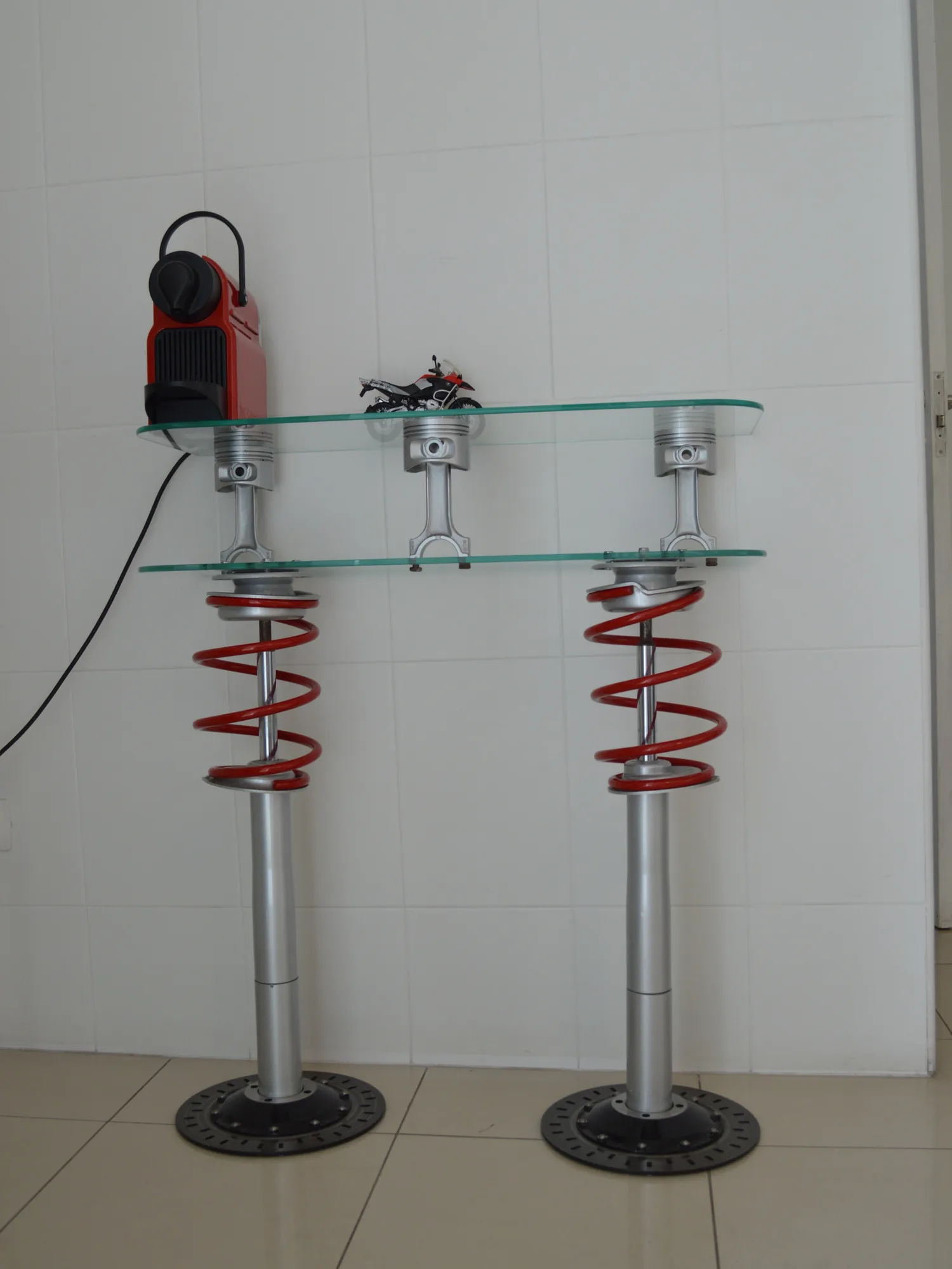 TALLER 34 06 zona espera cafetera pistones