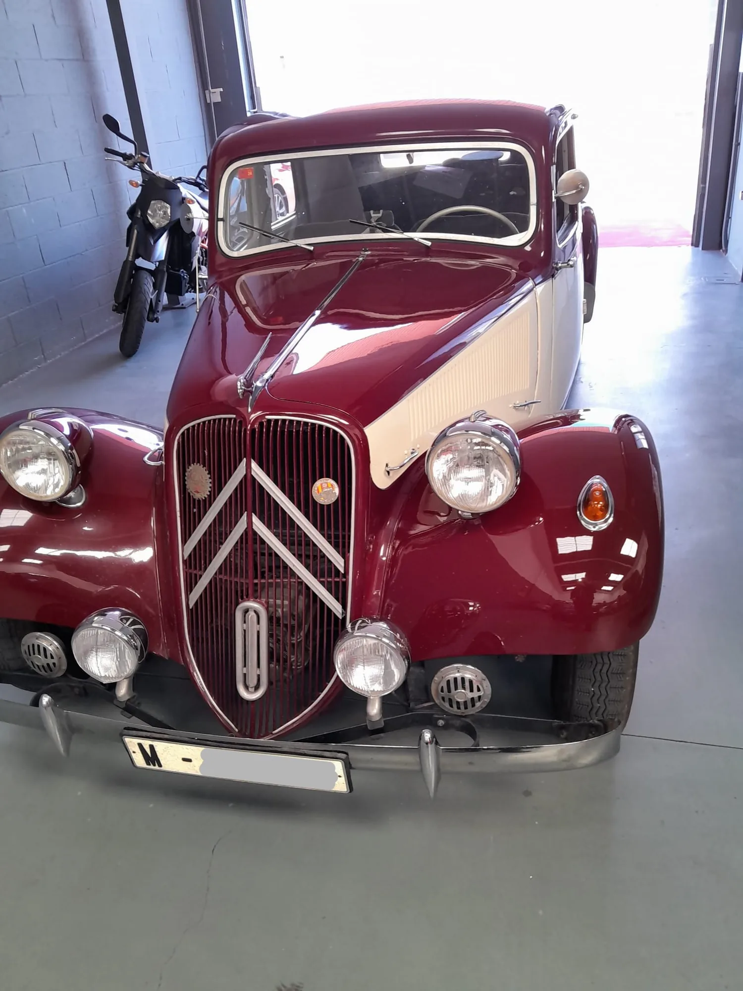TALLER 51 23 citroen traction avant frontal